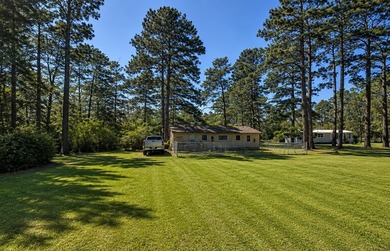 Nestled among the mature pines of Golden Acres near Houston - photo 5