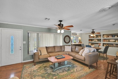 Welcome to this charming 3-bedroom, 2-bathroom single-family - photo 11