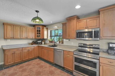 Welcome to this charming 3-bedroom, 2-bathroom single-family - photo 21