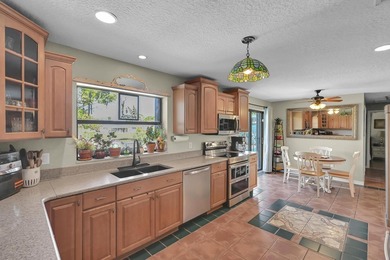 Welcome to this charming 3-bedroom, 2-bathroom single-family - photo 23