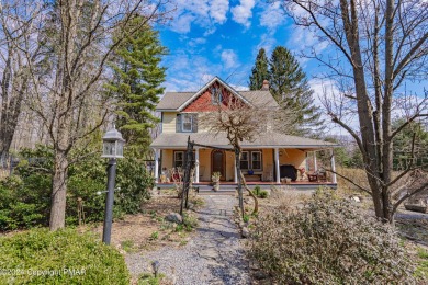 Lake Home For Sale in Canadensis, Pennsylvania