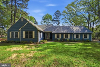 Stunning One-Level Luxury Living with Golf Course & Pond Views - photo 4