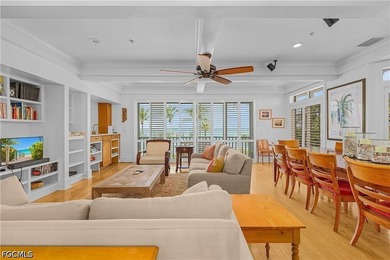 #128 *Twin Shores Cottage* is ideally positioned on the coveted - photo 12