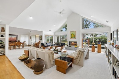 Pristine, thoughtfully updated residence with Sams Point Pond - photo 12