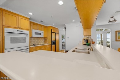 #128 *Twin Shores Cottage* is ideally positioned on the coveted - photo 17