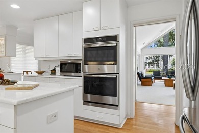Pristine, thoughtfully updated residence with Sams Point Pond - photo 24