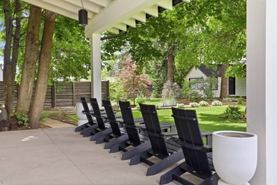 Ideal for an owner-user seeking a strategic headquarters or an - photo 28