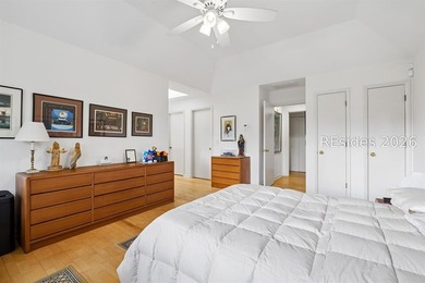 Pristine, thoughtfully updated residence with Sams Point Pond - photo 33