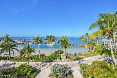 #128 *Twin Shores Cottage* is ideally positioned on the coveted - photo 36