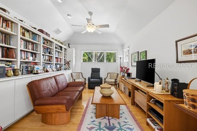 Pristine, thoughtfully updated residence with Sams Point Pond - photo 41