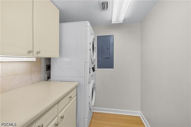#128 *Twin Shores Cottage* is ideally positioned on the coveted - photo 46