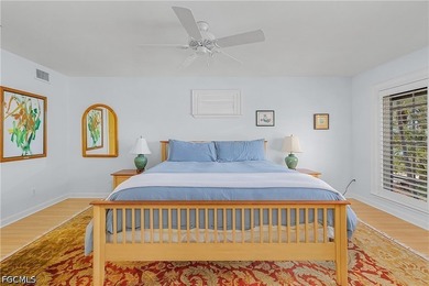 #128 *Twin Shores Cottage* is ideally positioned on the coveted - photo 47