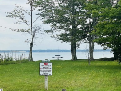 Lake Mitchell Lot For Sale in Cadillac Michigan
