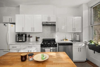 100% Free-Market Chelsea Townhouse with 5500 SF of Unused Air - photo 9