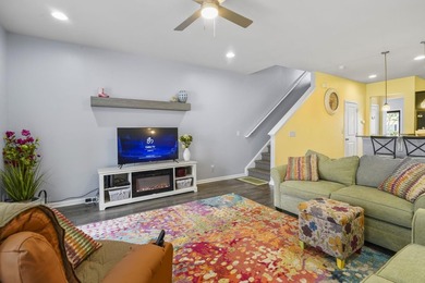 Immaculate and move-in ready, this 2 bedroom, 2.5 bath townhouse - photo 14