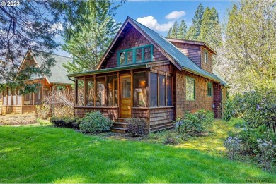 McKenzie River  Home For Sale in Mckenzie Bridge Oregon