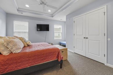 Immaculate and move-in ready, this 2 bedroom, 2.5 bath townhouse - photo 34
