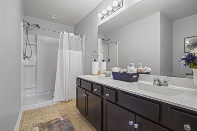 Immaculate and move-in ready, this 2 bedroom, 2.5 bath townhouse - photo 35