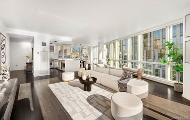 Triple Exposures. Exceptional Light. An Expansive Great Room - photo 2