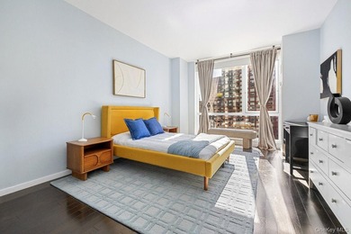 Triple Exposures. Exceptional Light. An Expansive Great Room - photo 7