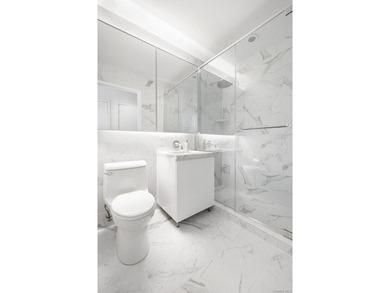 Triple Exposures. Exceptional Light. An Expansive Great Room - photo 10