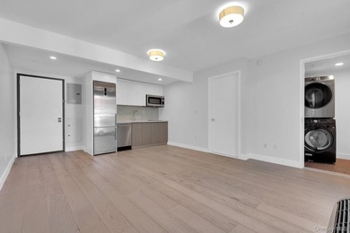 PRIVATY BALCONY. AMENITY-RICH LIVING. MODERN STUDIO CHARM - photo 3