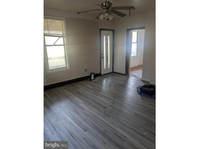 INVESTOR ALERT! Brand NEW Roof! This home could be great for a - photo 6