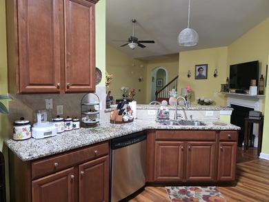 Welcome to this stunning Crepe Myrtle home by Lennar, perfectly - photo 9