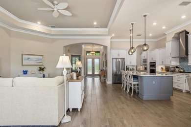Experience the perfect blend of luxury, privacy, and Florida - photo 9