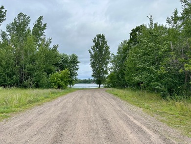 Prime development opportunity in the heart of Tomahawk! This - photo 8