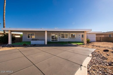 Welcome to this charming 2-bedroom, 2-bathroom single-level home - photo 32