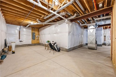 It's perfect! A showstopper! Barely lived in! The owners built - photo 41