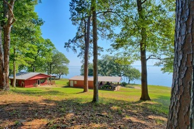 Discover a rare UNRESTRICTED waterfront retreat on Toledo Bend - photo 1