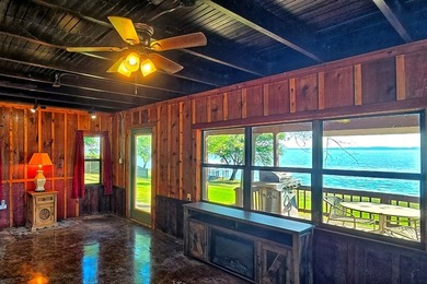 Discover a rare UNRESTRICTED waterfront retreat on Toledo Bend - photo 9