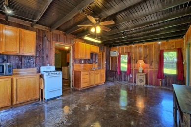 Discover a rare UNRESTRICTED waterfront retreat on Toledo Bend - photo 10