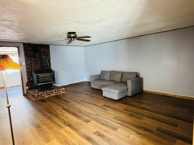 Looking for the perfect Up North getaway? This 2-bedroom, 2-bath - photo 13