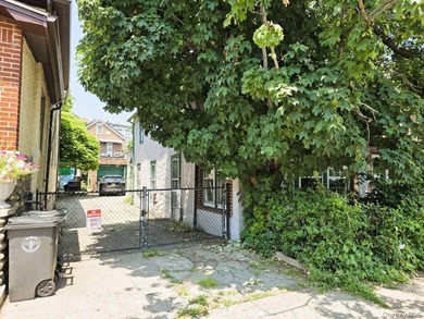 Exceptional opportunity in the highly sought-after Kingsbridge - photo 18