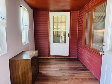 Looking for the perfect Up North getaway? This 2-bedroom, 2-bath - photo 27