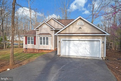 Situated on a corner lot at Harrison Circle and Stratford Circle - photo 1