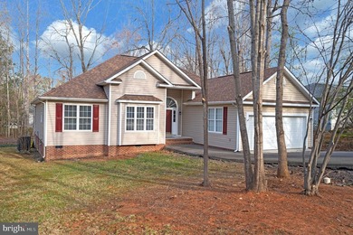 Situated on a corner lot at Harrison Circle and Stratford Circle - photo 2