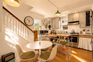 Tucked away down a discreet private bungalow lane, just moments - photo 8