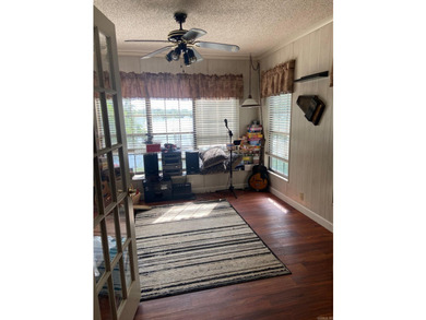 Beautiful waterfront home on a quiet dead-end road with direct - photo 5