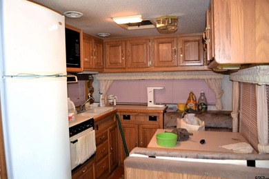 Two fenced lots in Sun Eagle Bay offer the perfect weekend - photo 12