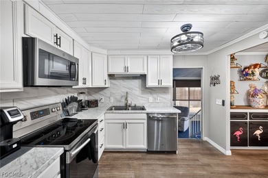 Welcome home to Lazy Days Village! This beautifully appointed - photo 3