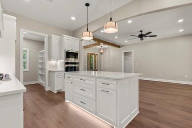 Come tour this gorgeous luxury home, built by J.B. Crawford - photo 4