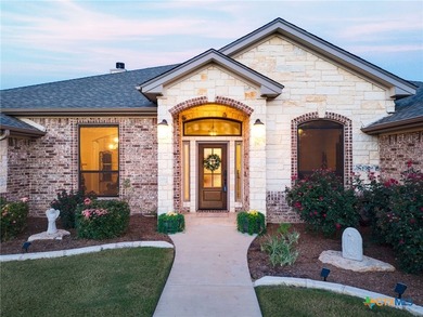 Welcome to Circle C Ranch Estates! This stunning *Carothers - photo 4