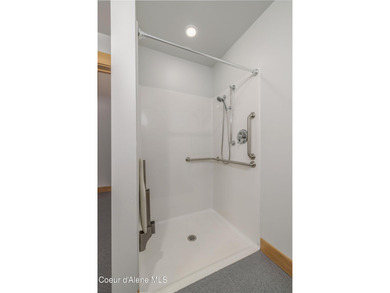 Premium Office & Shop Combo in Hayden, ID, newly built! Step