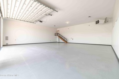 Premium Office & Shop Combo in Hayden, ID, newly built! Step
