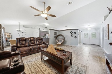 METICULOUSLY MAINTAINED HOME WITH COMMUNITY POOL ACCESS! Price - photo 4