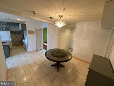 Price reduced to sell! Move in condition! Welcome to Grandview - photo 4